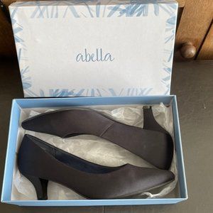 ABELLA BLACK PUMPS - WIDE WIDTH